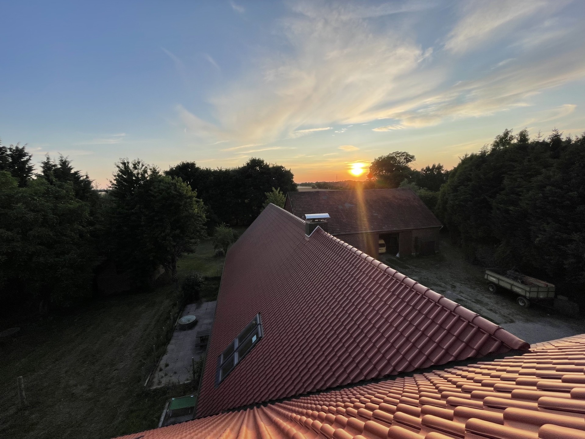 Abendstimmung über dem Hof